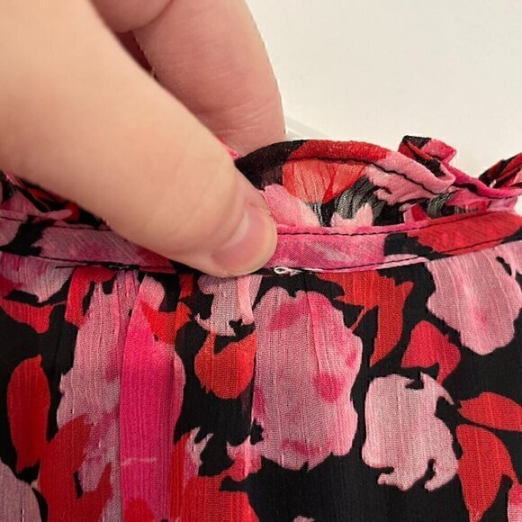 TAMARA H. Short Sleeve Double Ruffle V-Neck Chiffon Blouse Black Pink Red Floral - Picture 13 of 14